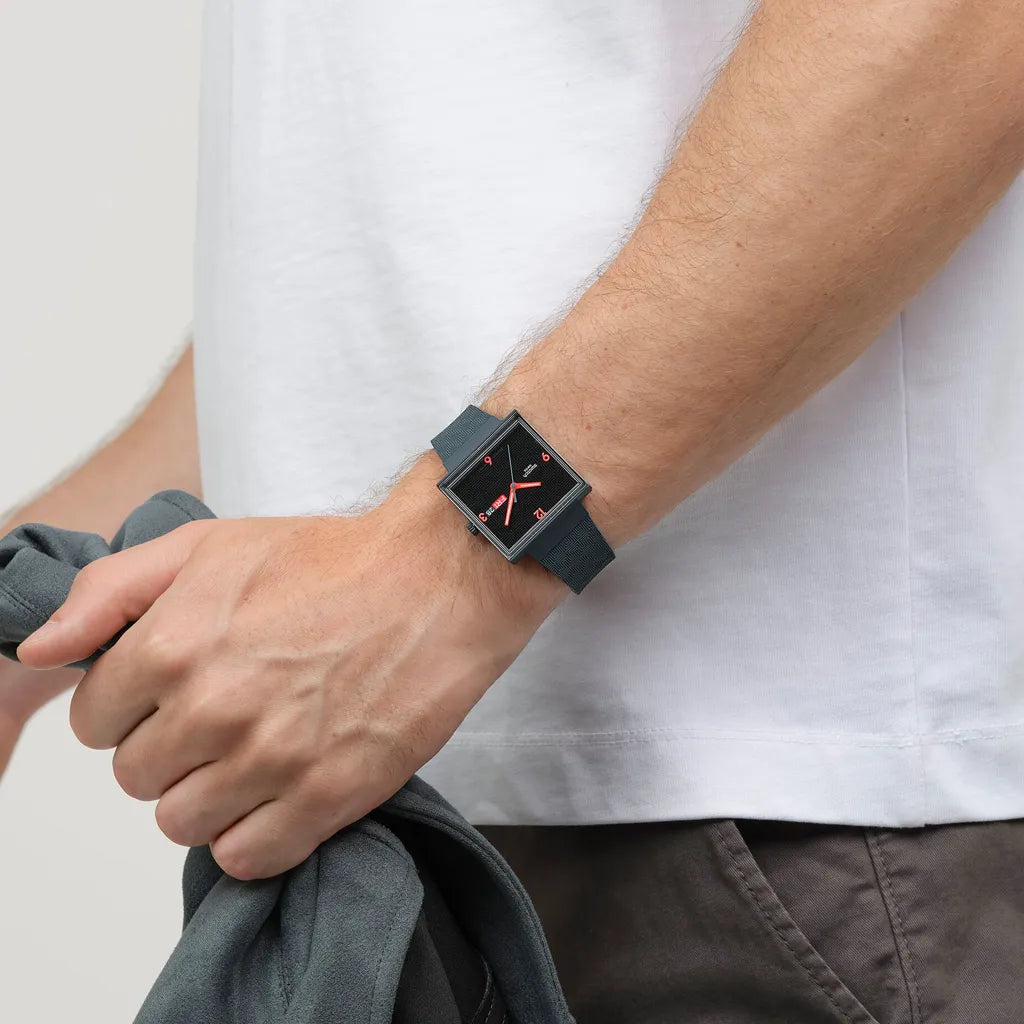 Swatch Squared Off SO34M701