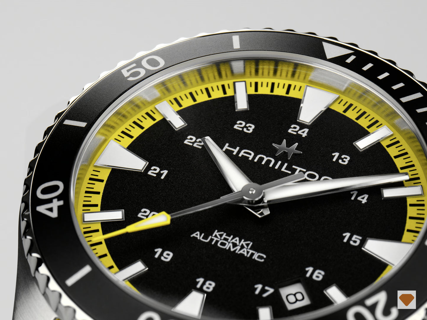 Hamilton Khaki Navy Scuba Auto H82395332