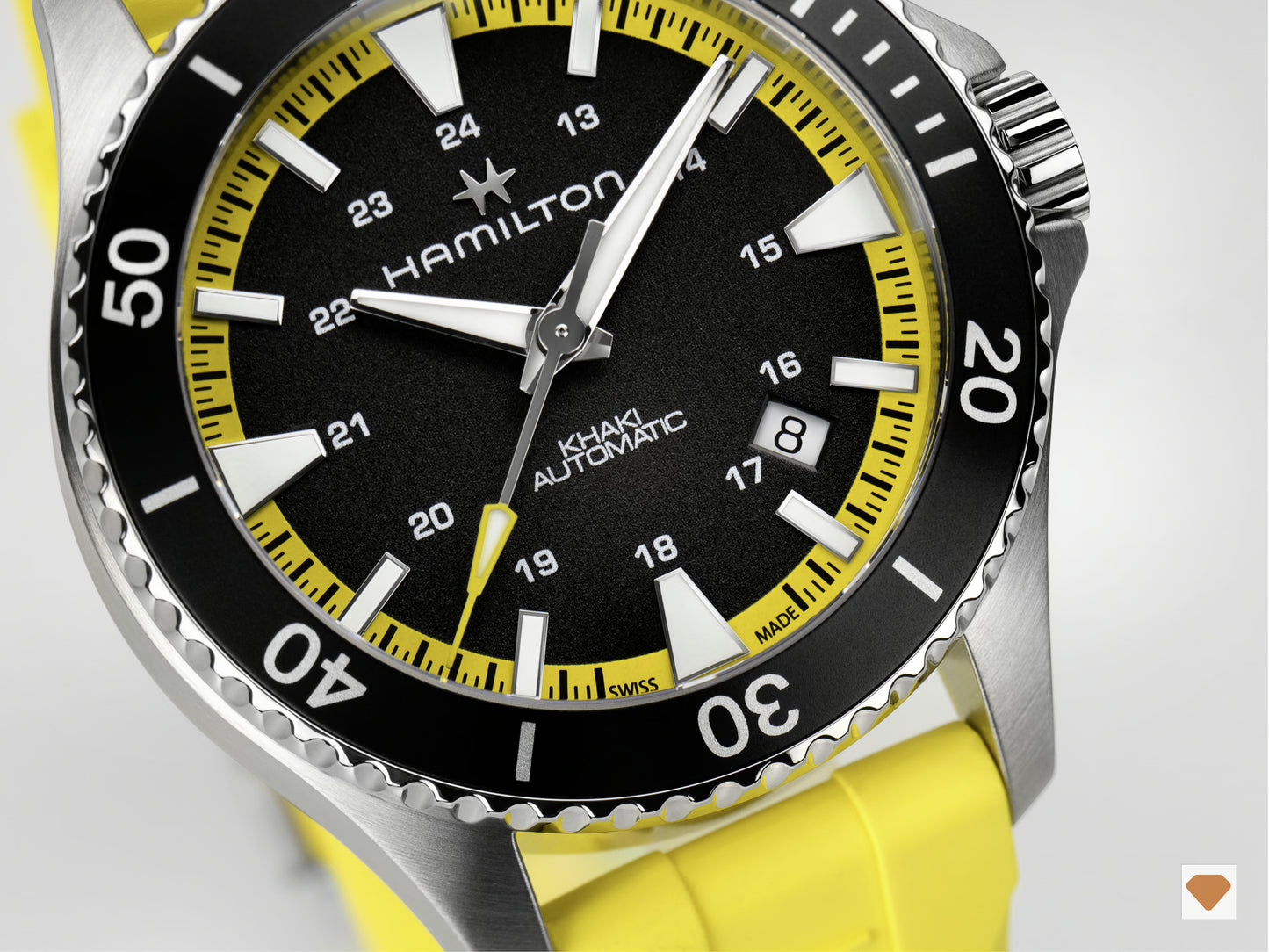 Hamilton Khaki Navy Scuba Auto H82395332