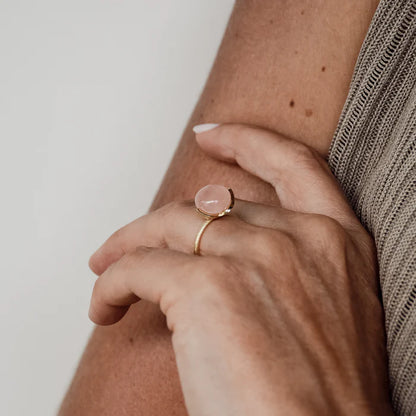 noën Dolce Ring "medium" with rose quartz 925/- silver gold-plated